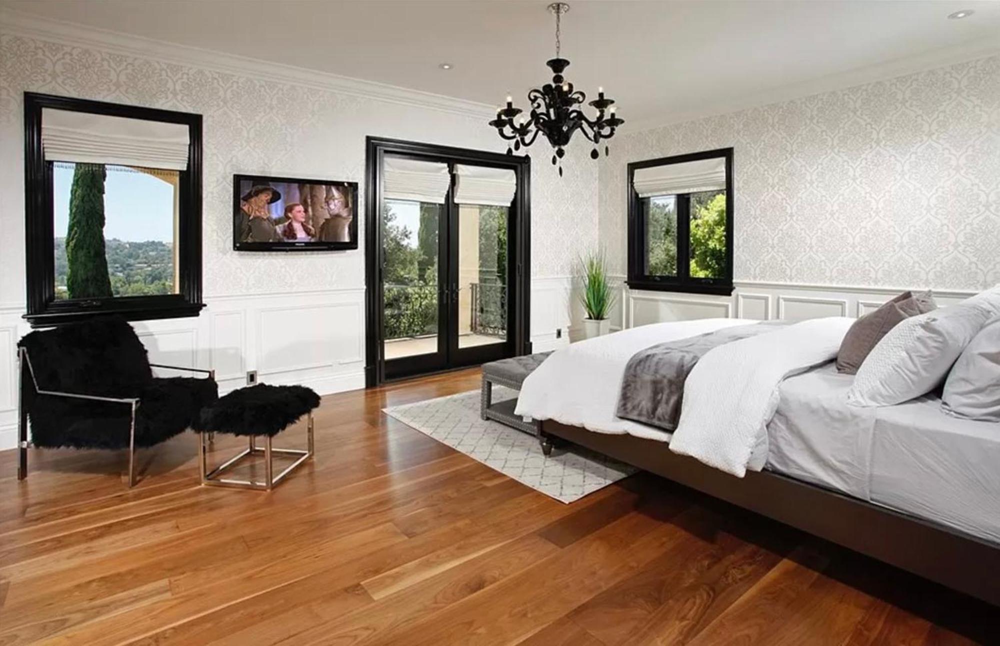 Majestic 6br Mediterranean Mansion With Valley Views & Movie Theater Villa